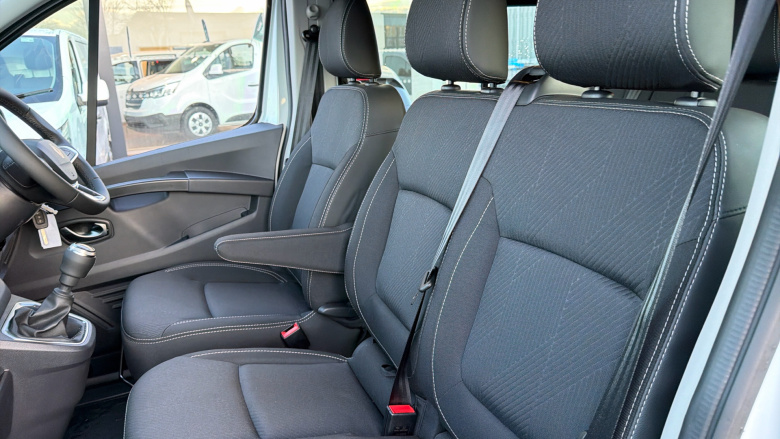 Renault Trafic Lwb Diesel LL30 Blue dCi 150 Extra [Safety] Crew Van